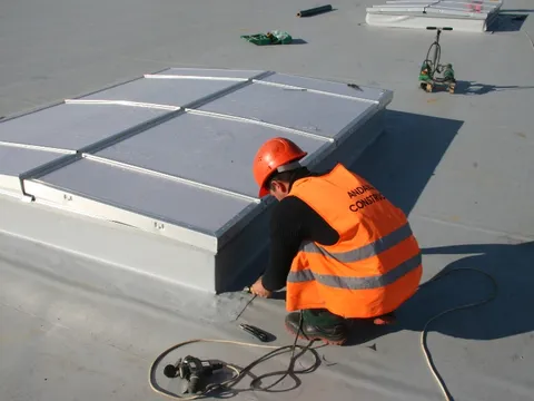 Construcie hala pe structura metalica si hidroizolatii FARMEXPERT Brasov – fotografie 3