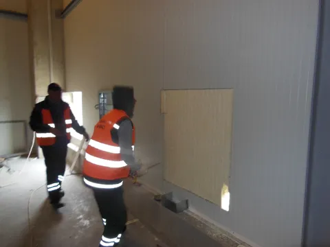 Construcie hala pe structura metalica si hidroizolatii FARMEXPERT Brasov – fotografie 12