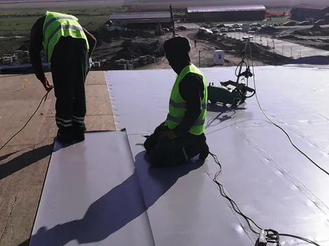 Constructie hala de productie trape auto si acoperisuri retractabile din sticla – Zimandu Nou – fotografie 12