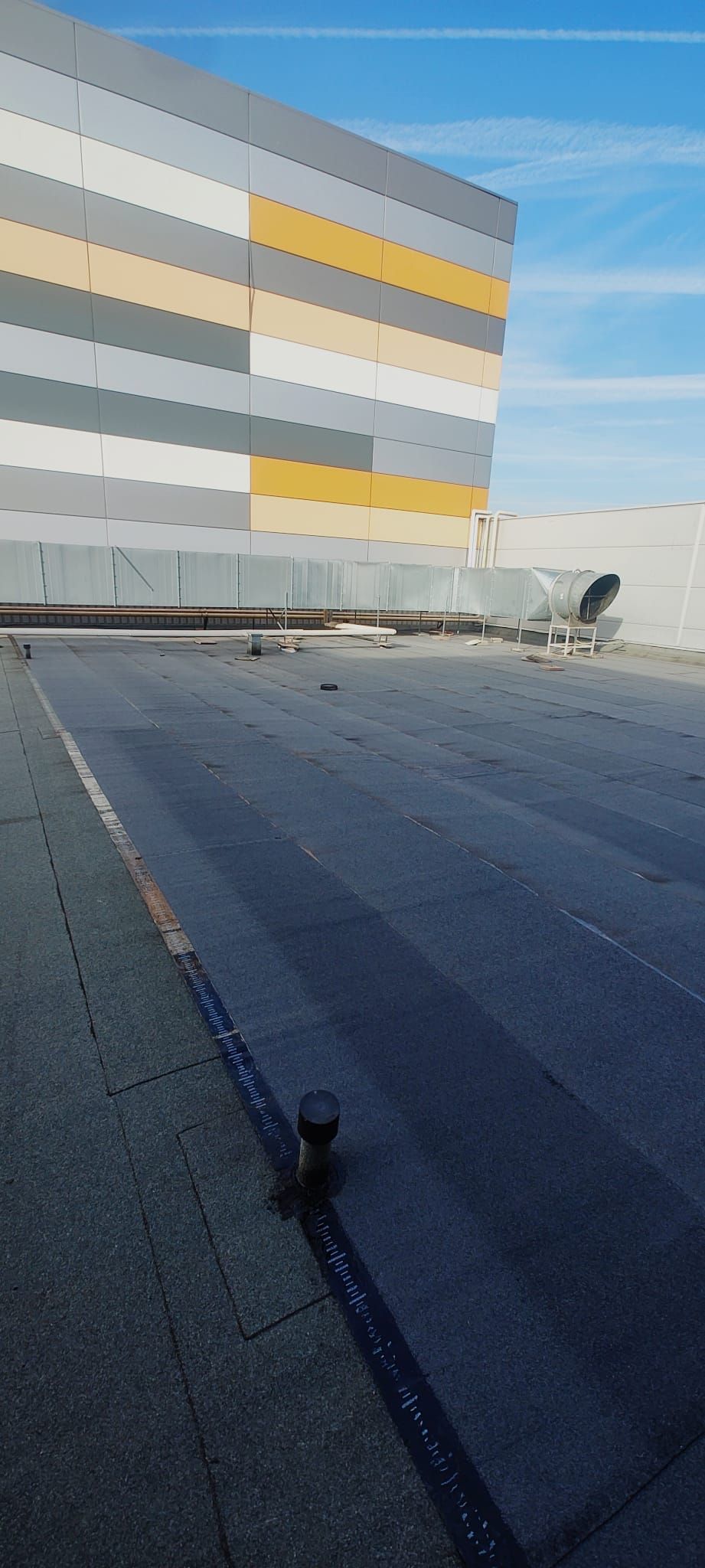 Hidroizolație acoperiș Sun Plaza București – membrană bituminoasă SikaShield