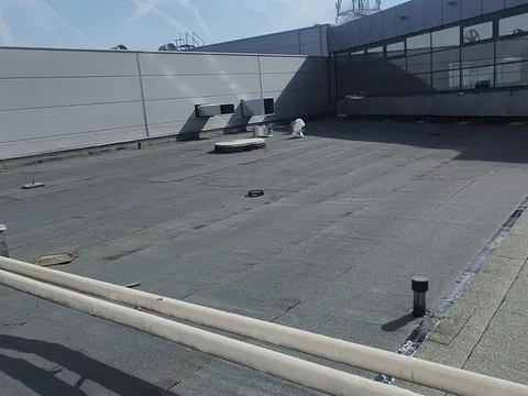 Hidroizolație acoperiș Sun Plaza București – membrană bituminoasă SikaShield – fotografie 7