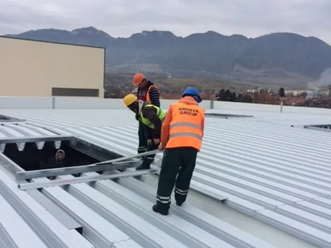 Hidroizolații cu membrane PVC la fabrica de hârtie ECOPAPER Zărnești, Brașov – fotografie 6
