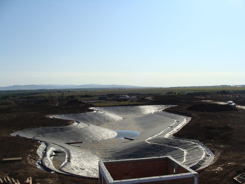Impermeabilizare lacuri – teren golf Arad