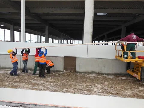 Montaj hala si hidroizolatie acoperis hala Bic West Park Ploiesti – fotografie 32
