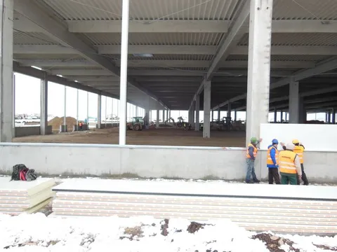 Montaj hala si hidroizolatie acoperis hala Bic West Park Ploiesti – fotografie 36