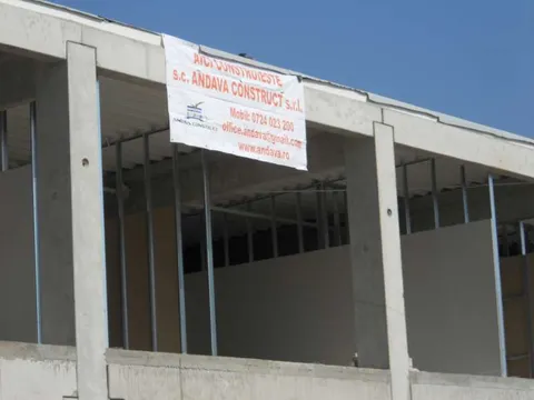 Montaj hala si hidroizolatie centrul logistic Farmexpert Apahida – fotografie 39