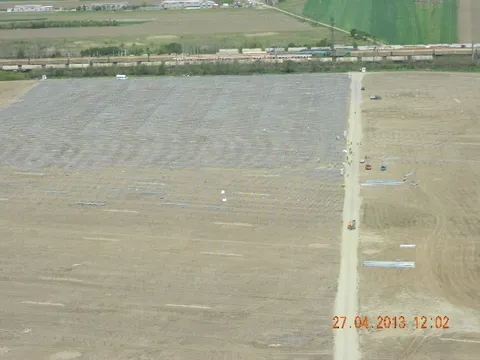 Montaj panouri fotovoltaice in cadrul West Park Ploiesti – fotografie 122