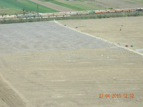 Montaj panouri fotovoltaice in cadrul West Park Ploiesti – fotografie 123