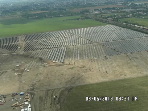 Montaj panouri fotovoltaice in cadrul West Park Ploiesti – fotografie 14