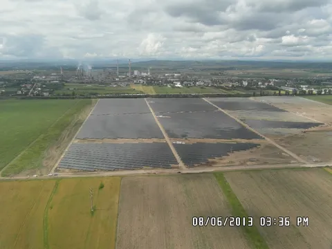 Montaj panouri fotovoltaice in cadrul West Park Ploiesti – fotografie 16