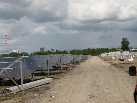 Montaj panouri fotovoltaice in cadrul West Park Ploiesti – fotografie 19