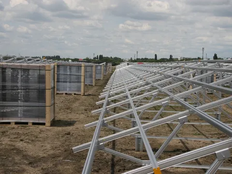 Montaj panouri fotovoltaice in cadrul West Park Ploiesti – fotografie 21