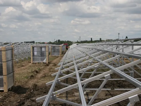 Montaj panouri fotovoltaice in cadrul West Park Ploiesti – fotografie 26