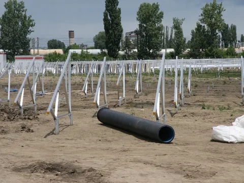 Montaj panouri fotovoltaice in cadrul West Park Ploiesti – fotografie 38