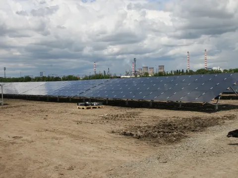Montaj panouri fotovoltaice in cadrul West Park Ploiesti – fotografie 46