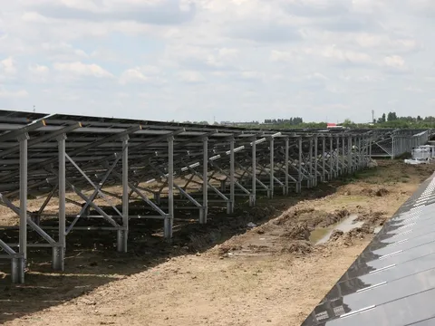 Montaj panouri fotovoltaice in cadrul West Park Ploiesti – fotografie 50