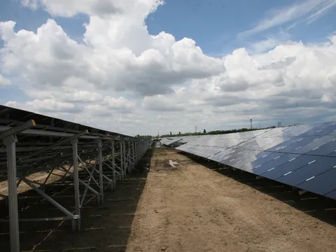 Montaj panouri fotovoltaice in cadrul West Park Ploiesti – fotografie 61