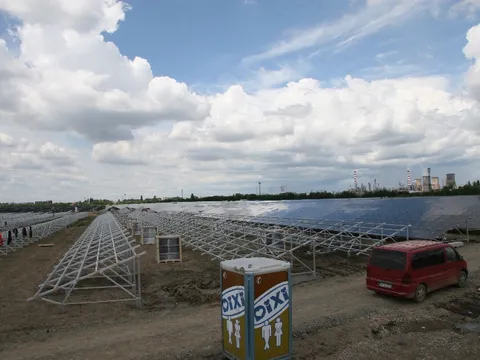 Montaj panouri fotovoltaice in cadrul West Park Ploiesti – fotografie 65