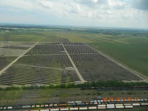 Montaj panouri fotovoltaice in cadrul West Park Ploiesti – fotografie 82