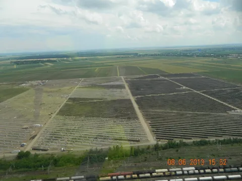 Montaj panouri fotovoltaice in cadrul West Park Ploiesti – fotografie 83