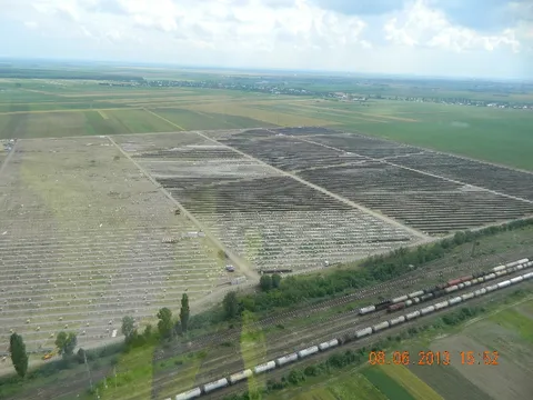 Montaj panouri fotovoltaice in cadrul West Park Ploiesti – fotografie 84