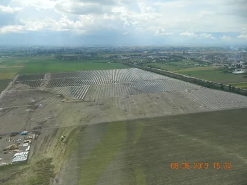 Montaj panouri fotovoltaice in cadrul West Park Ploiesti – fotografie 88