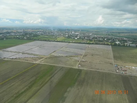 Montaj panouri fotovoltaice in cadrul West Park Ploiesti – fotografie 91