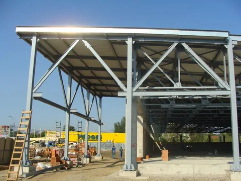 Montaj si hidroizolatie acoperis LIDL Bucuresti – fotografie 11