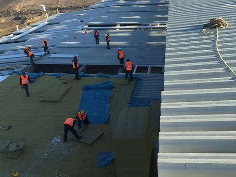 Montaj sistem de acoperis complet FAURECIA – WDP Ramnicu Valcea – fotografie 7