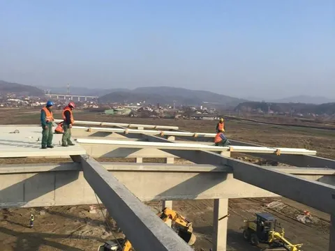 Montaj sistem de acoperis complet FAURECIA – WDP Ramnicu Valcea – fotografie 31