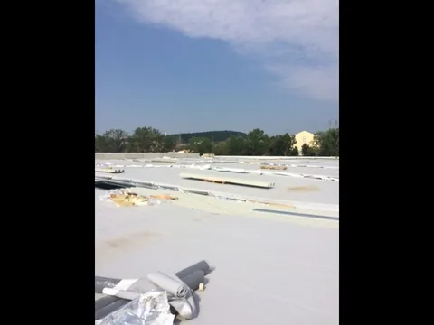 Montaj sistem hidroizolatie acoperis Hala LEONI 4 Bistrita – fotografie 39