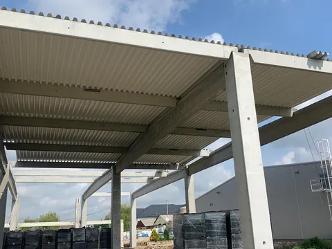 Montat sistem complet acoperiș hală – Abator Pitești – fotografie 1
