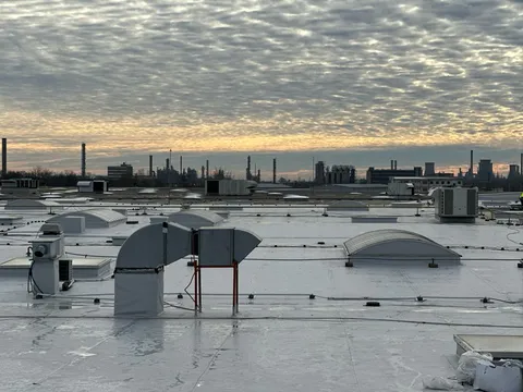 Refacere acoperiș hală Retail Park Pitești – fotografie 14