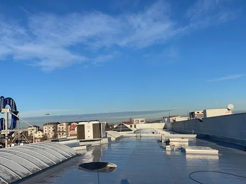 Refacere capitala hidroizolatie acoperis Carrefour Colentina – fotografie 1