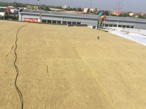 Reparatie acoperis Hala Autonova Satu Mare – fotografie 20