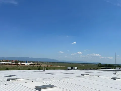 Reparație acoperiș hală de producție Ineu – fotografie 2