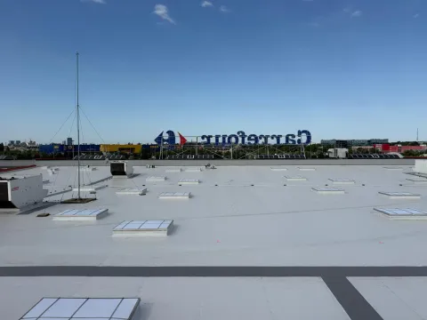 Reparație capitală acoperiș Carrefour Băneasa – Înlocuire membrană PVC SikaPlan 15 G – fotografie 16
